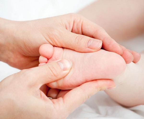 Trẻ em có mắc phải hội chứng bàn chân bẹt hay không? 
